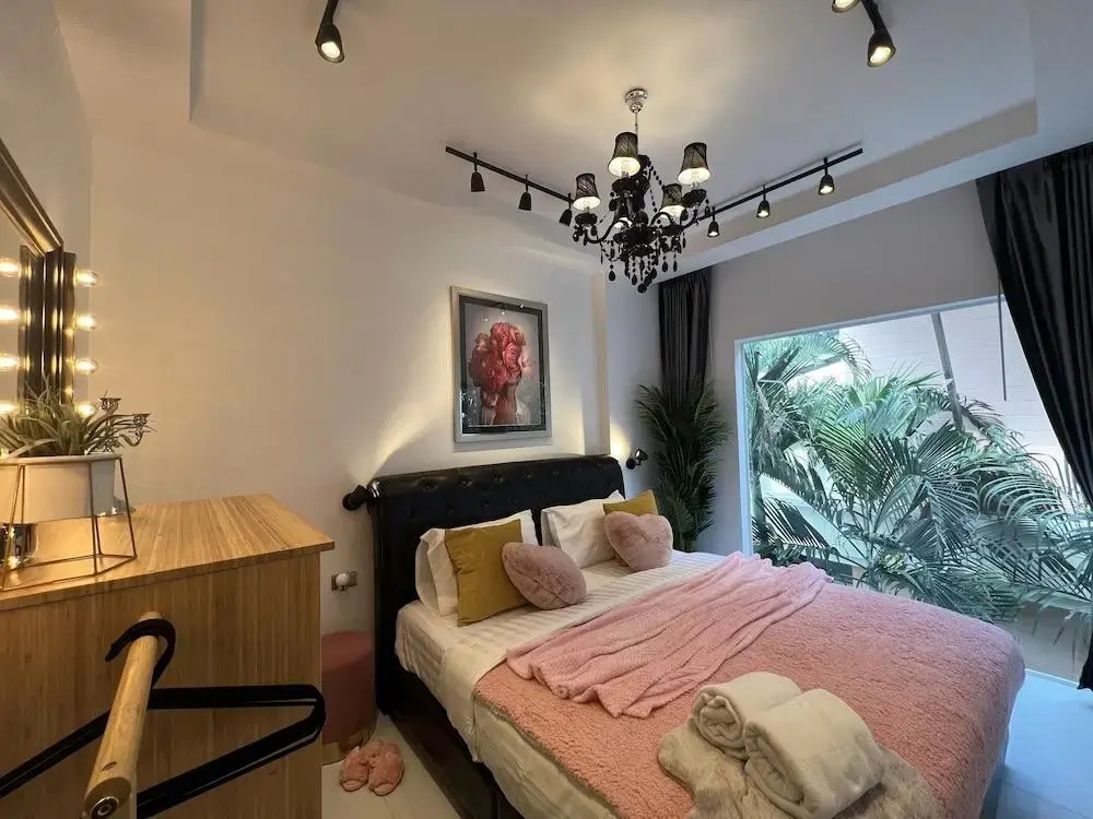 Foto - ART Pool Villa Pattaya 8 Bedroom Grand DELUXE