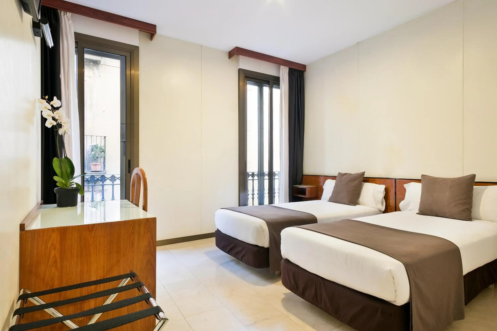 Photo - Hotel Condal