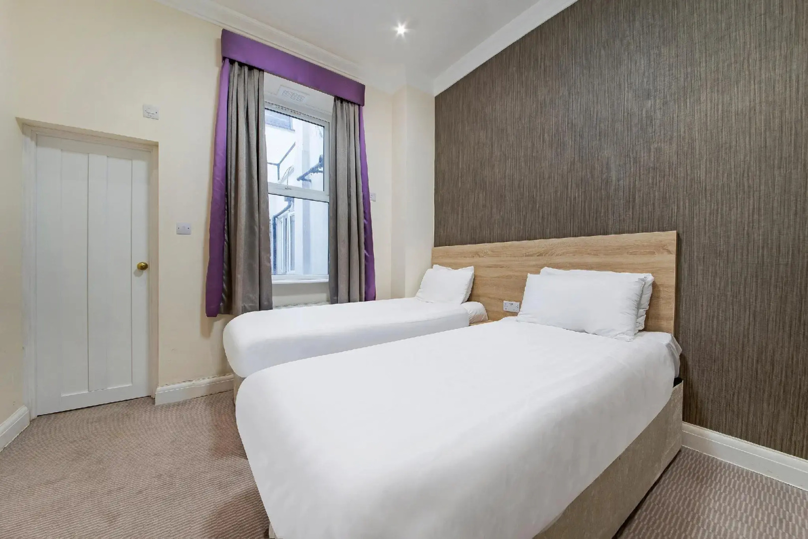 Foto - OYO 24 Sussex, London Paddington