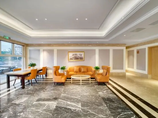 Vienna Hotel (Tongxiang Chongfu International Leather Center Branch)
