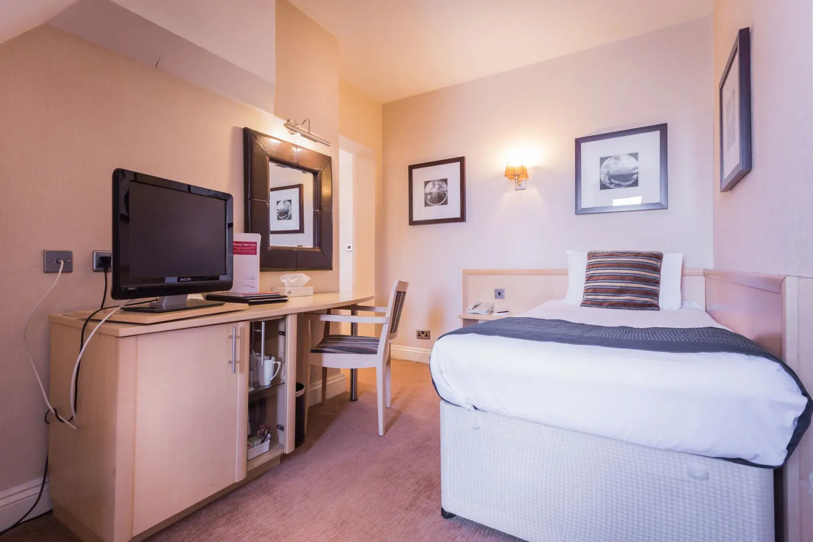 Photo - Royal Station Hotel- Part of the Cairn Collection