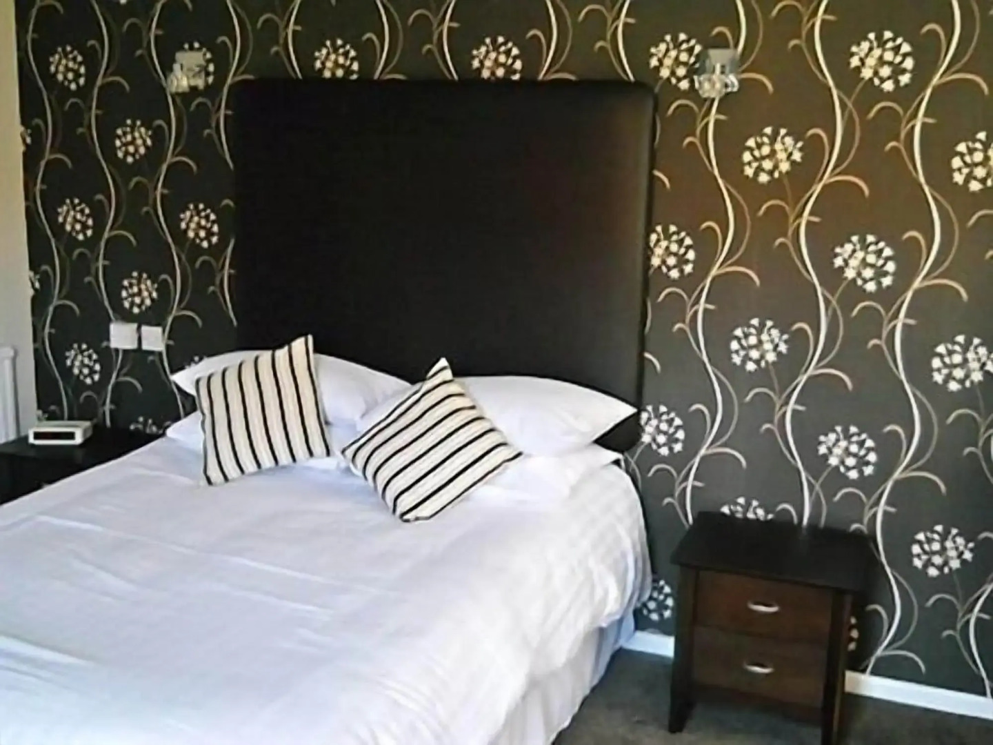 Photo - The Oakland Hotel