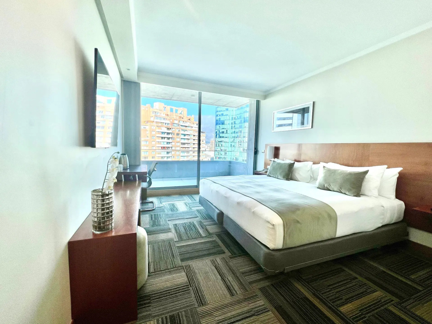 Photo - Best Western Premier Marina Las Condes