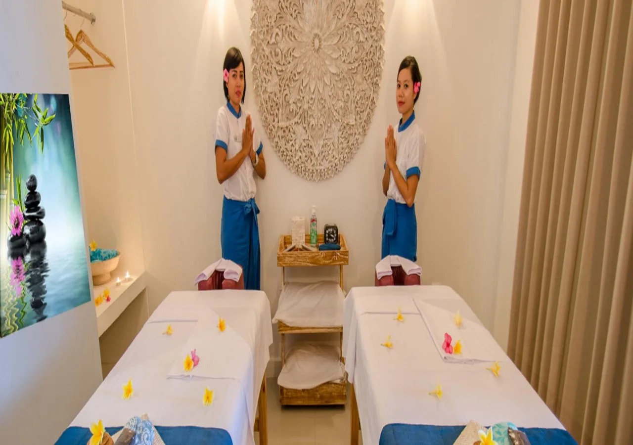 Photo - Scallywags Smugglers