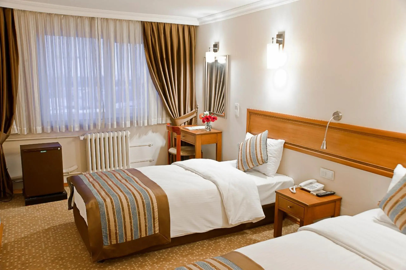 Photo - Avlonya Hotel