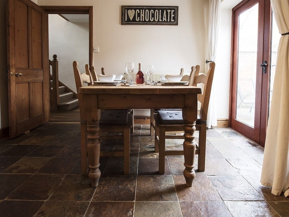 Overleigh Cottage