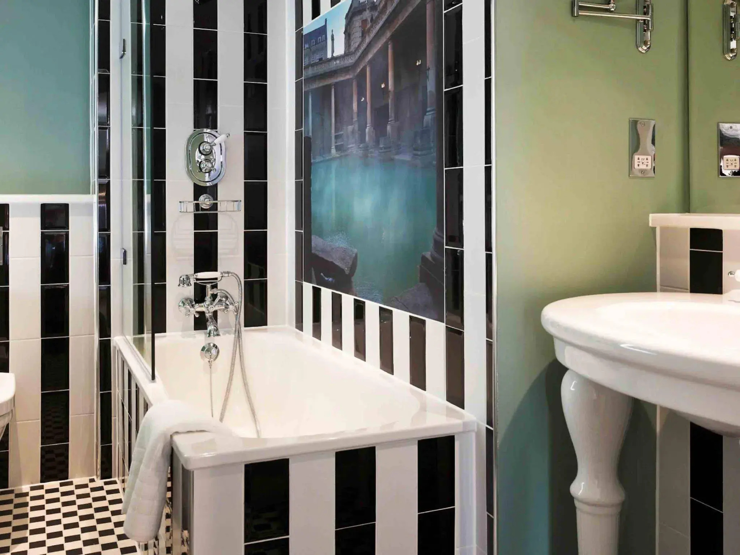 Photo - Francis Hotel Bath