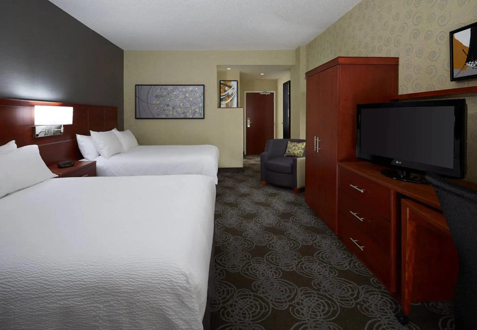 Photo - Courtyard by Marriott Montreal Airport