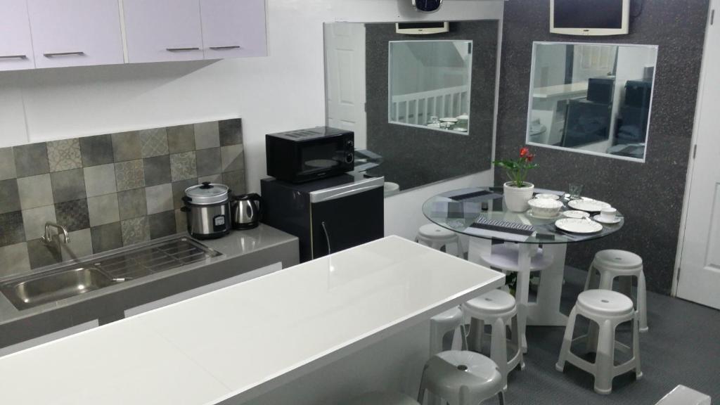 Foto - ERVORUTO HOSTEL 23 Makati