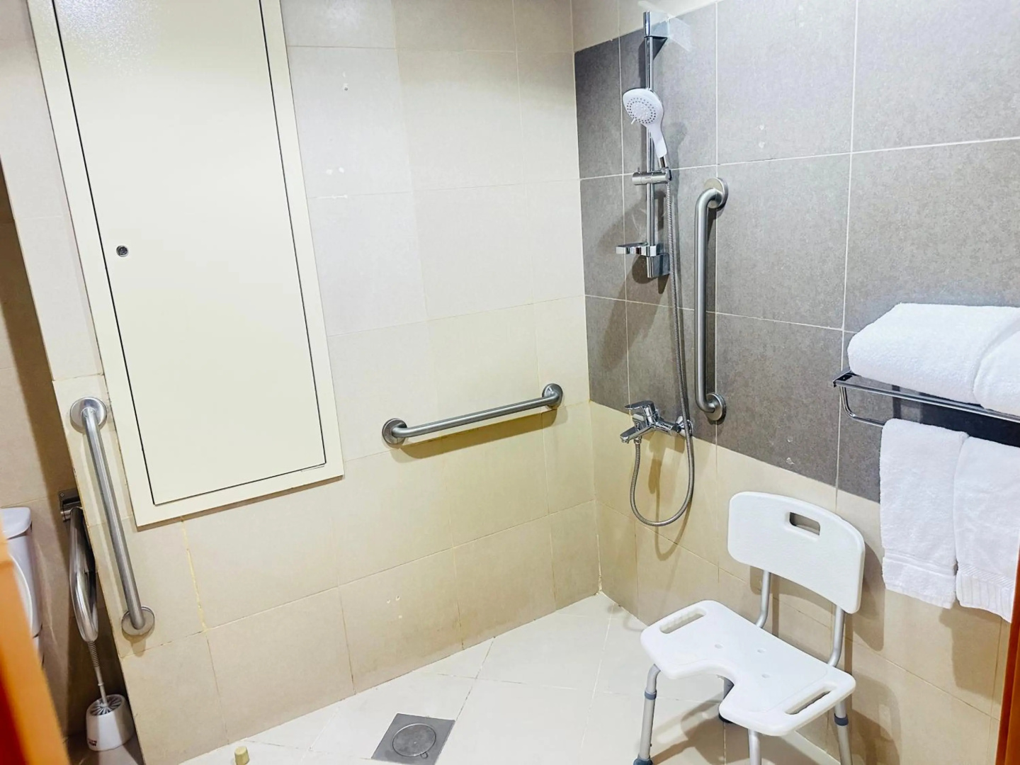 Photo - Nusk Al Madinah Hotel
