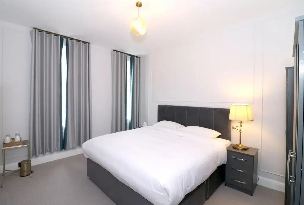 Foto - Three Falcons