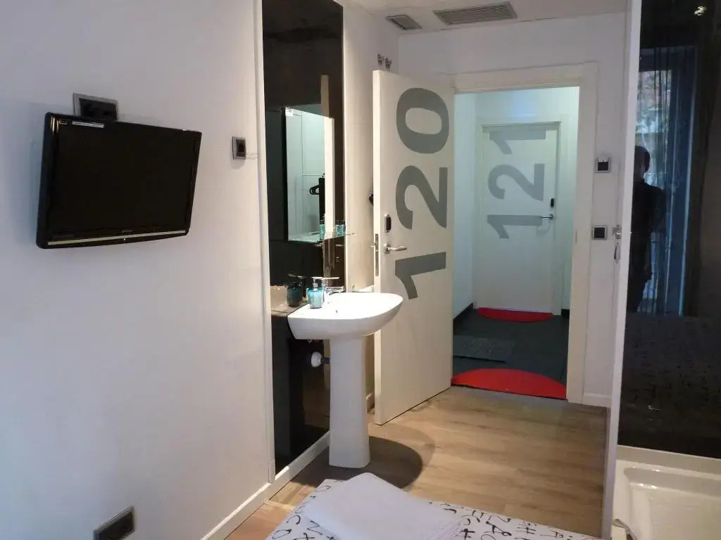 Photo - Hostal Mayerling Centro