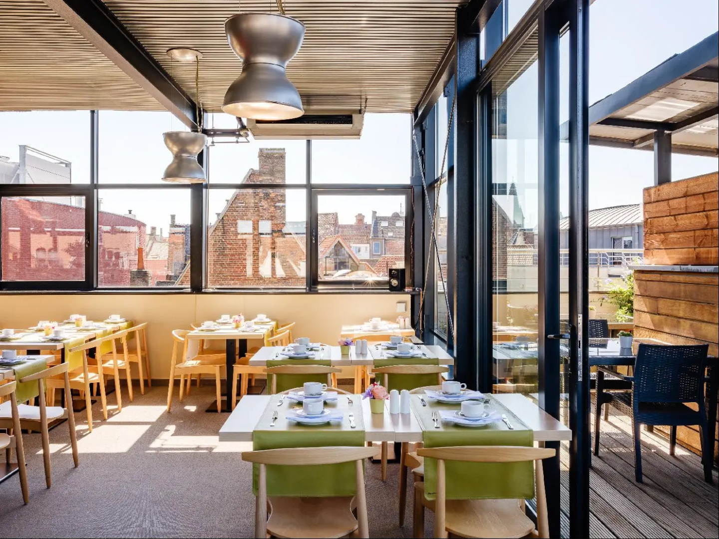 Photo - Ghent River Hotel