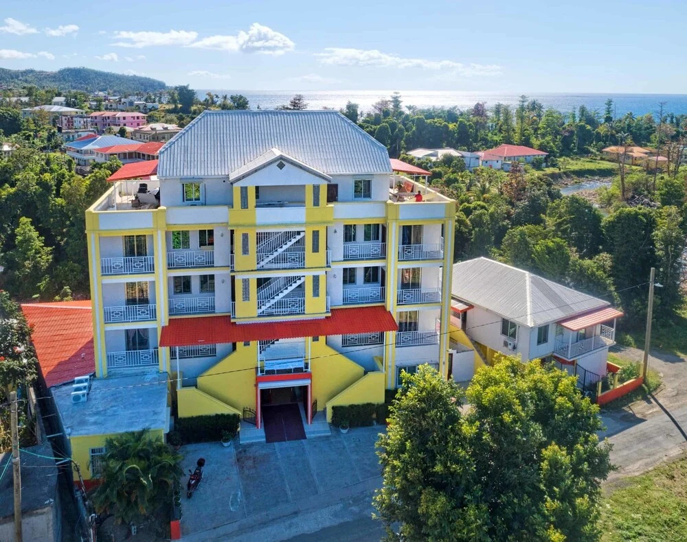 Photo - Riverside Hotel