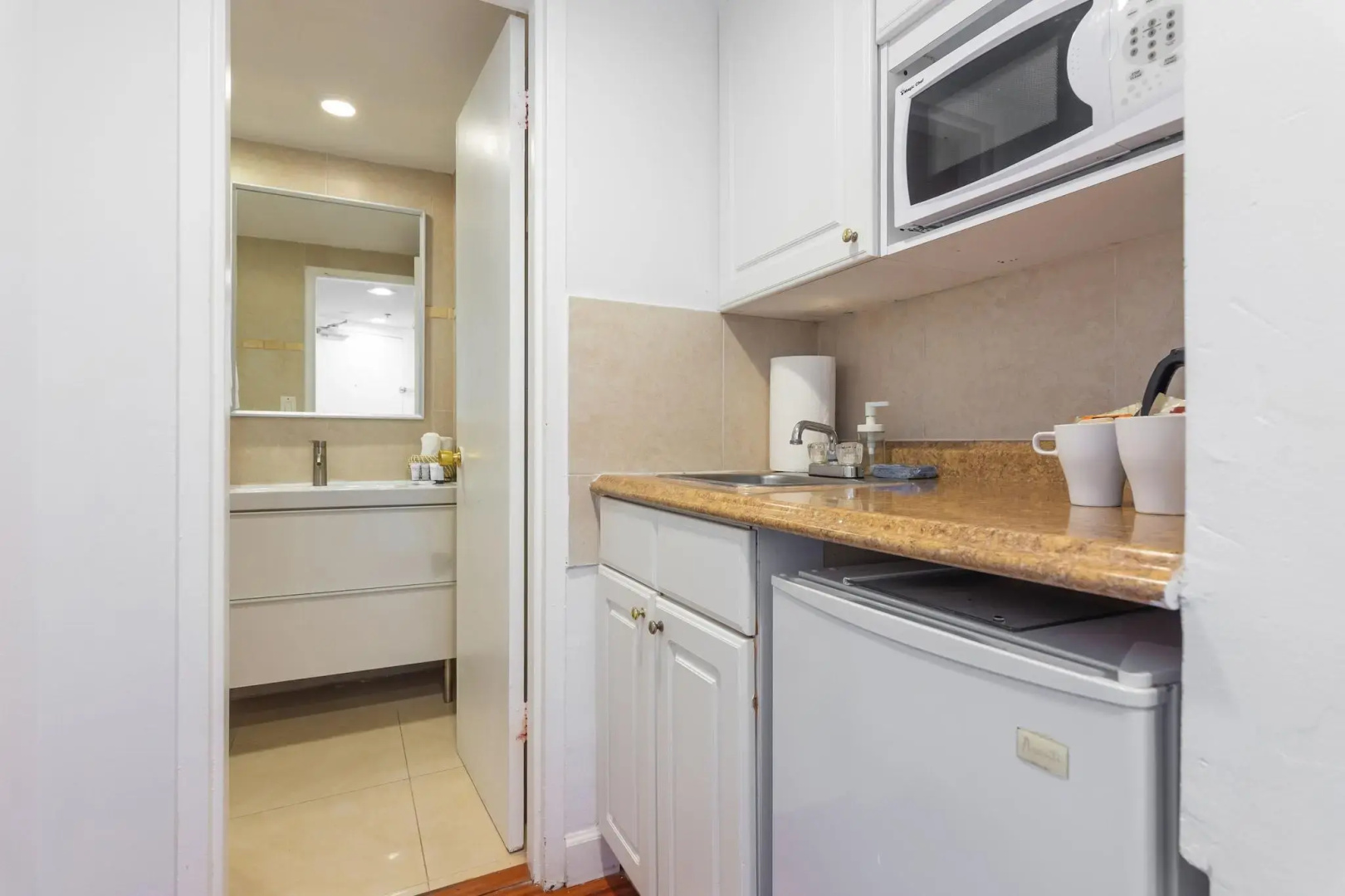 Photo - Girasole Apartments