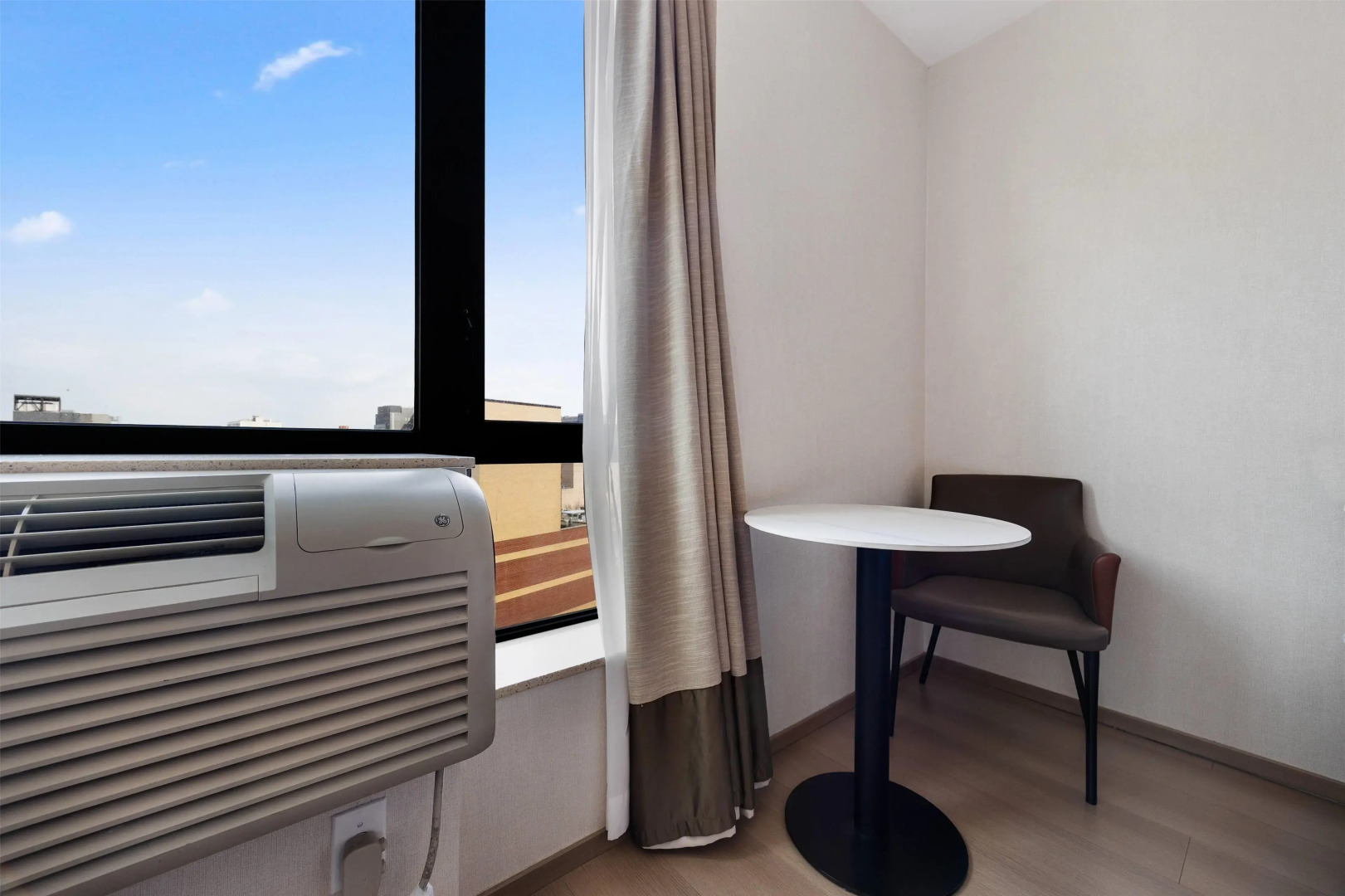 Foto - Ramada by Wyndham Flushing Queens