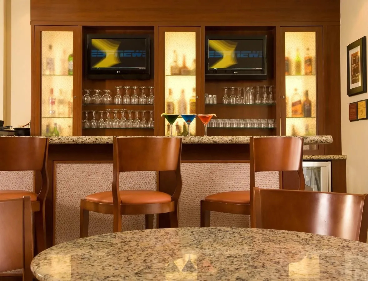 Photo - Courtyard Miami in Coral Gables by Marriott