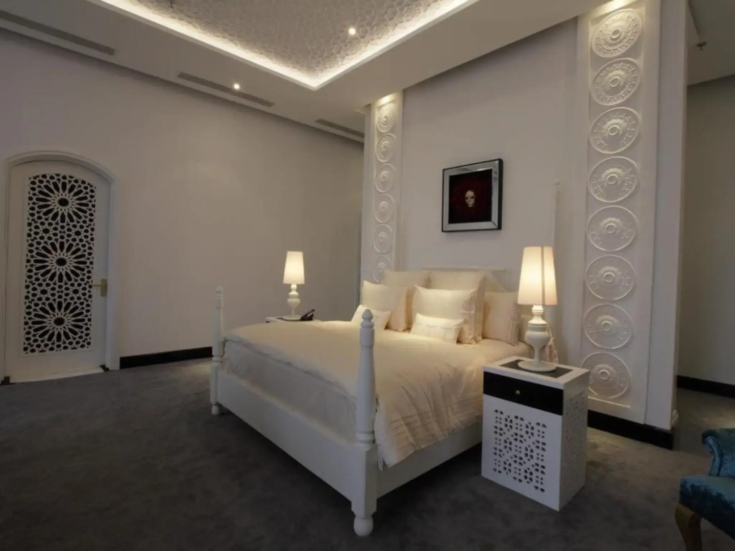 Photo - Chloe Gallery