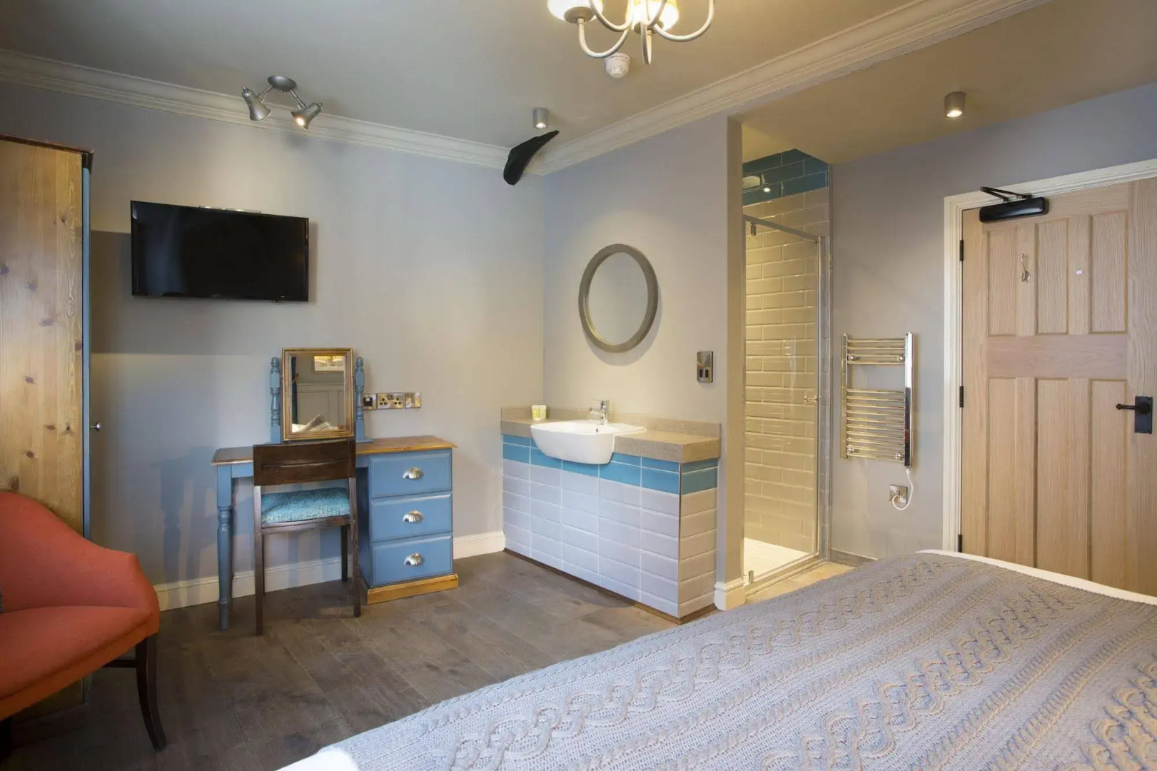 Photo - The Ostrich Inn Colnbrook London Heathrow