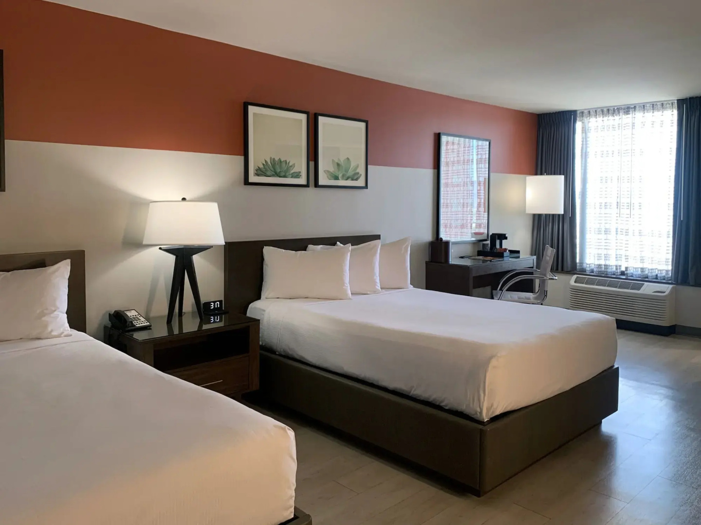 Photo - Plaza Hotel & Casino