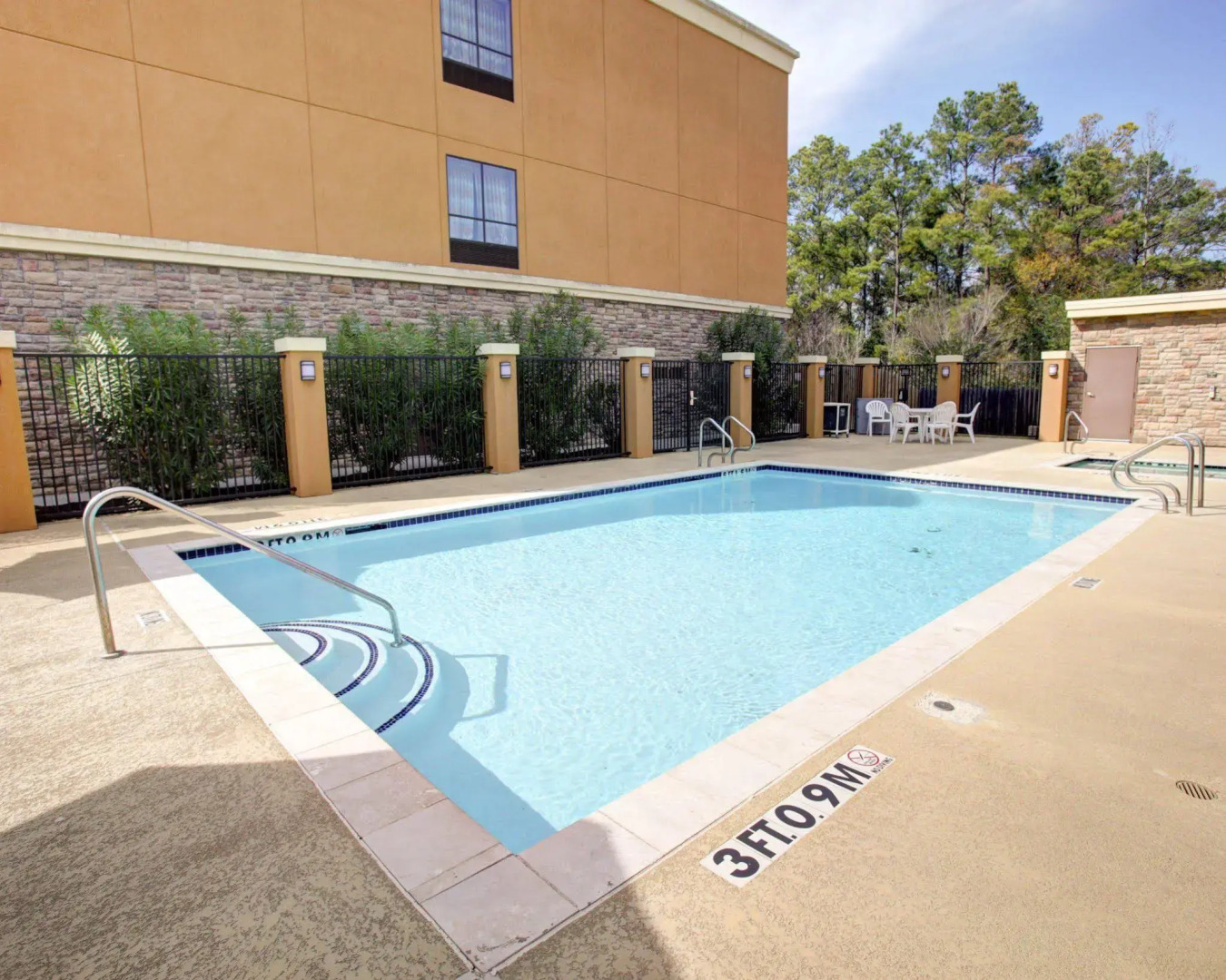 Photo - Comfort Suites Old Town Spring