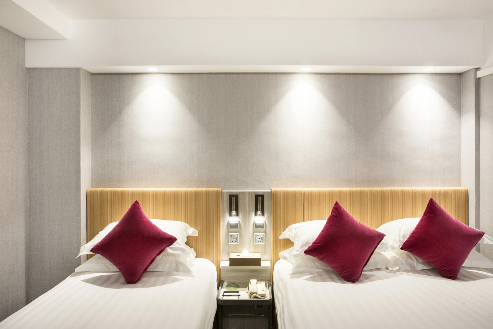 Photo - Wharney Hotel