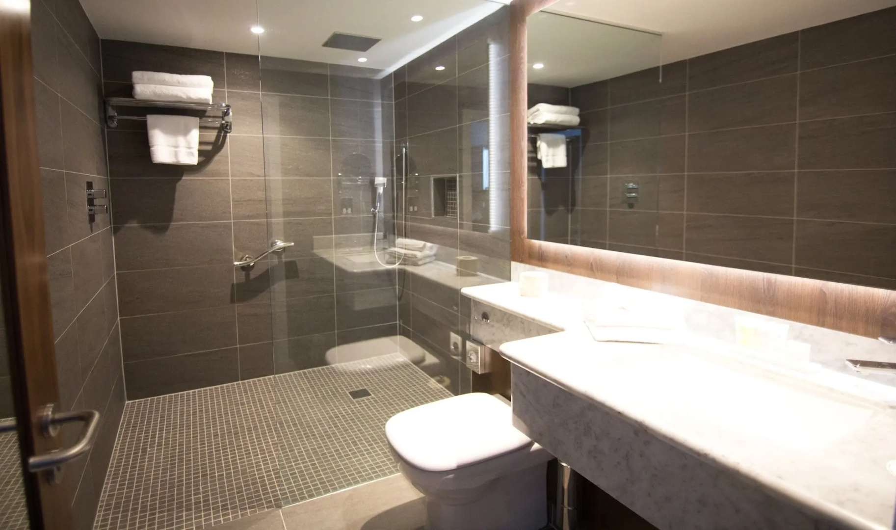 Photo - Iveagh Garden Hotel