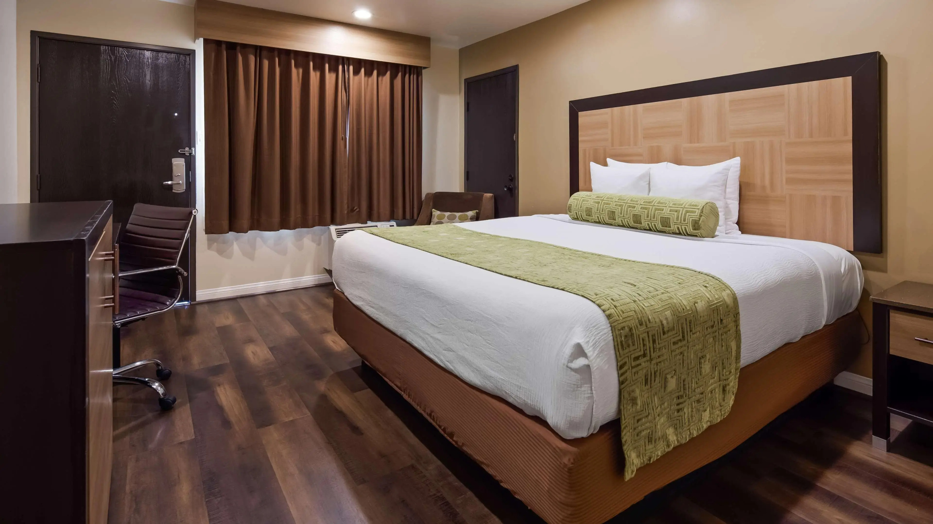 Photo - Best Western Plus Glendale