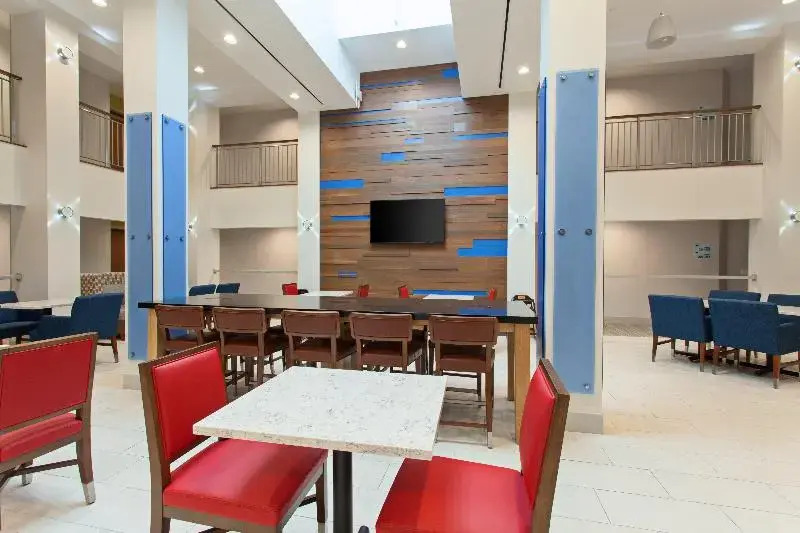 Photo - Holiday Inn Express West Los Angeles by IHG