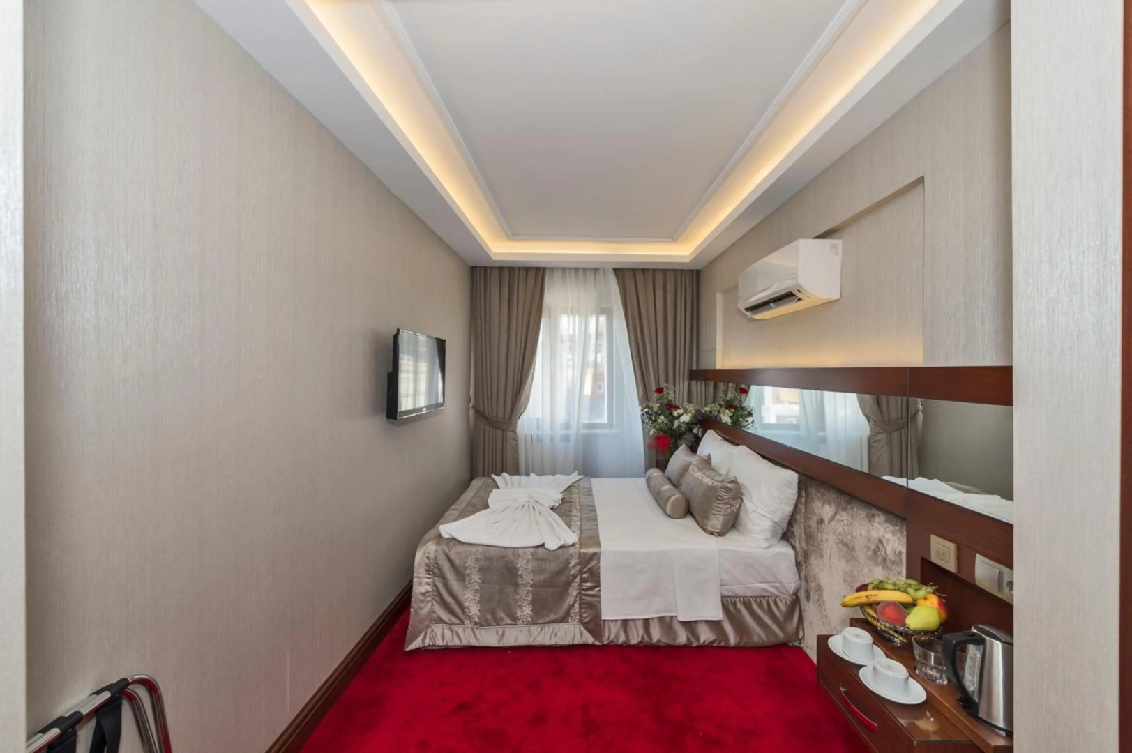 Photo - Escardin Hotel