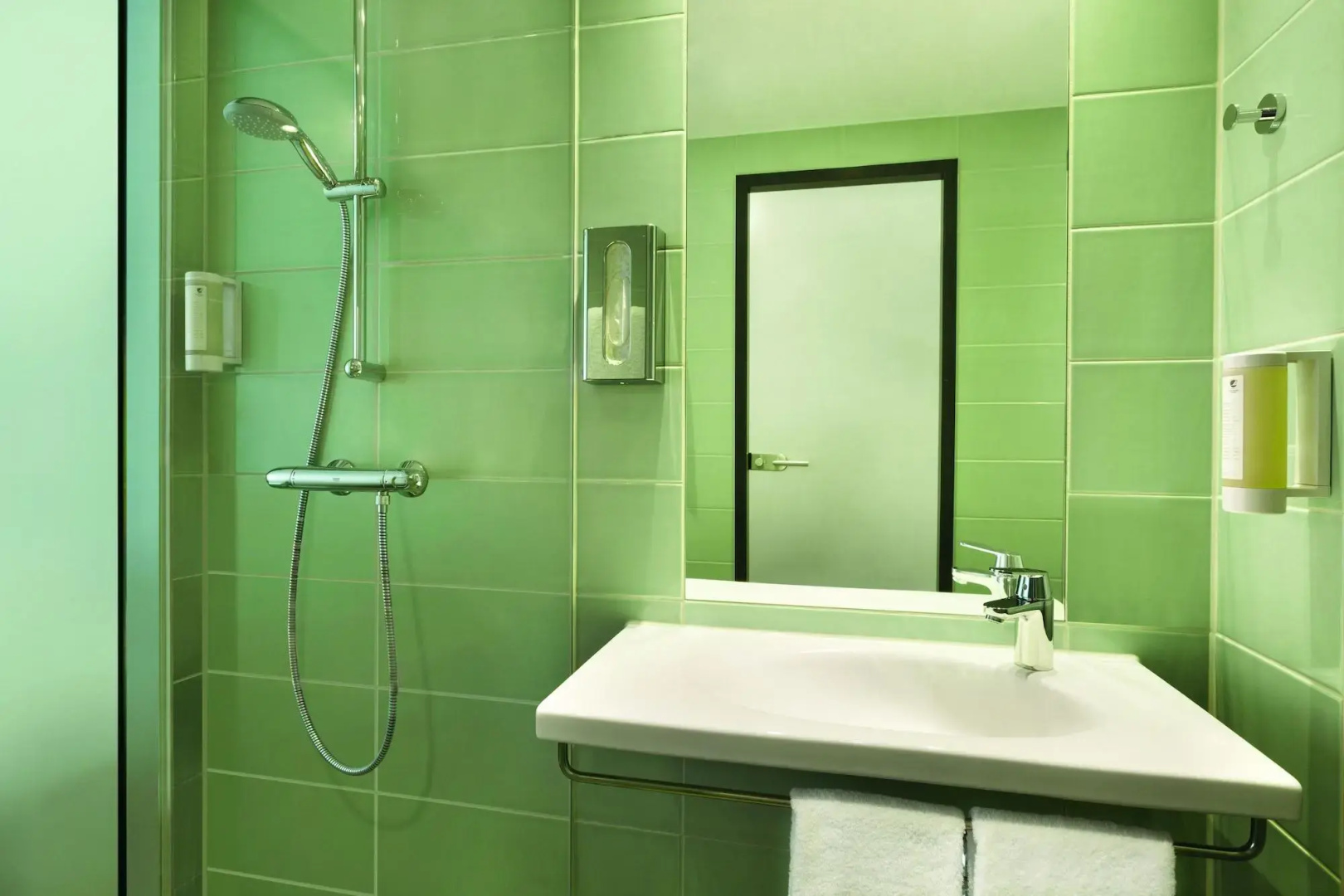 Photo - Premier Inn Hamburg City Berliner Tor