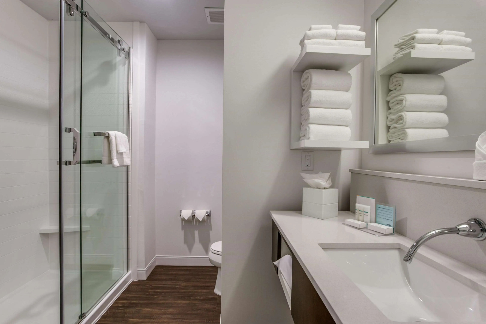 Photo - Hampton Inn & Suites Dallas-Central Expy/North Park Area