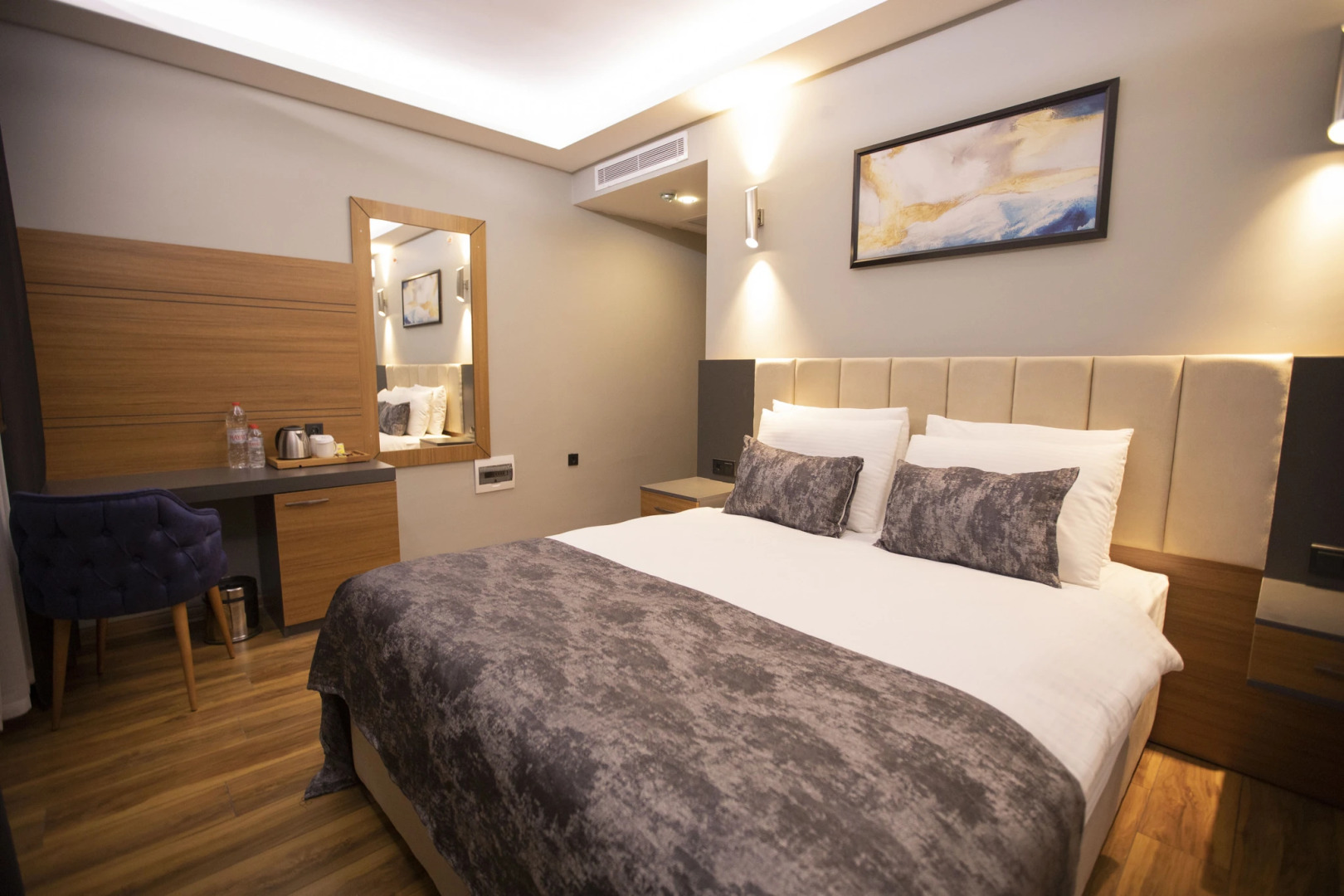 Photo - Divares Luxury Hotel