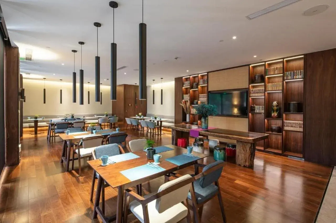 Photo - SSAW Boutique Shanghai South Xuhui RiYueGuang