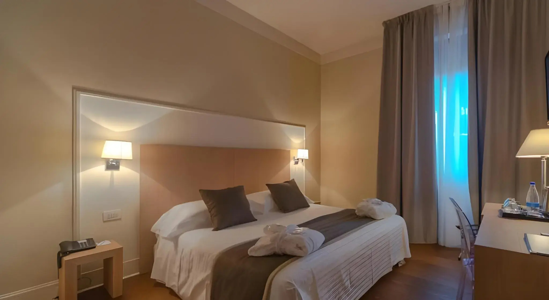Foto - Hotel De la Ville