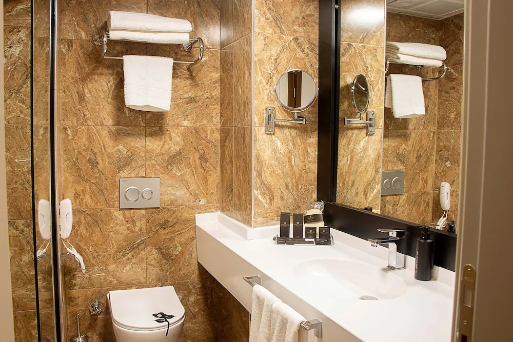 Photo - Shelter Inn Hotel & Spa