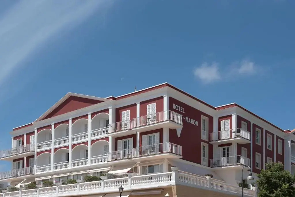 Photo - Senator Port Maó