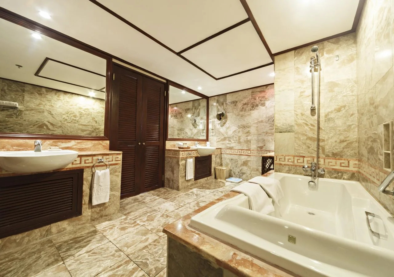 Photo - Waterfront Airport Hotel and Casino