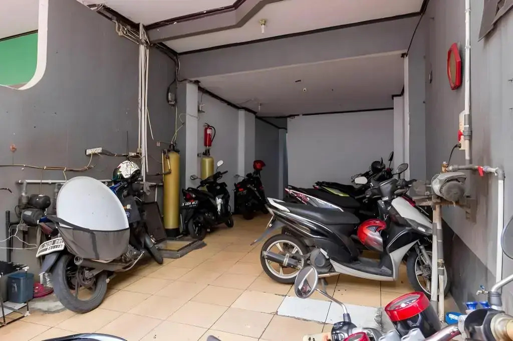 Foto - Reddoorz near Gajah Mada Plaza 2