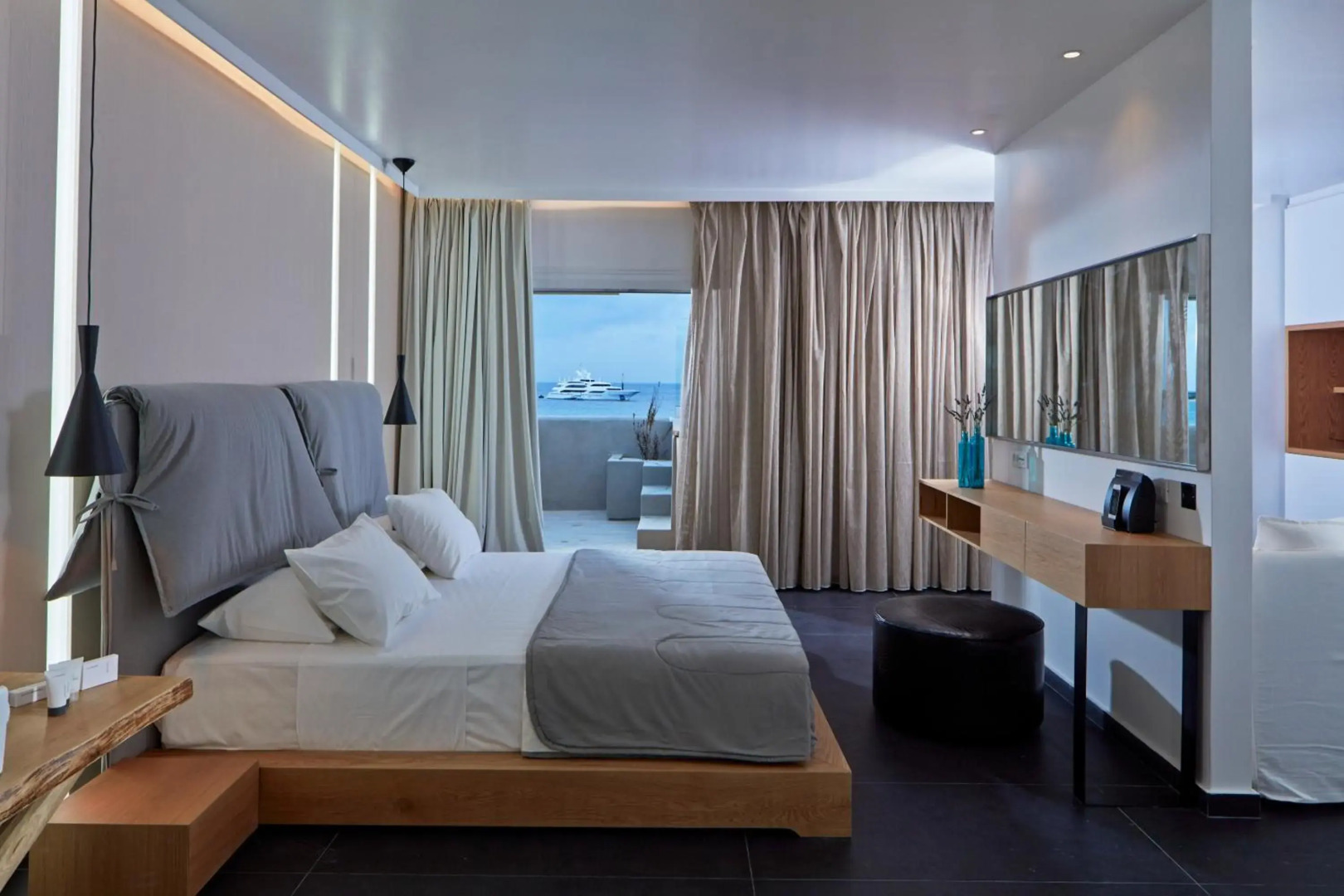 Photo - Mykonos Kosmoplaz Beach Resort Hotel