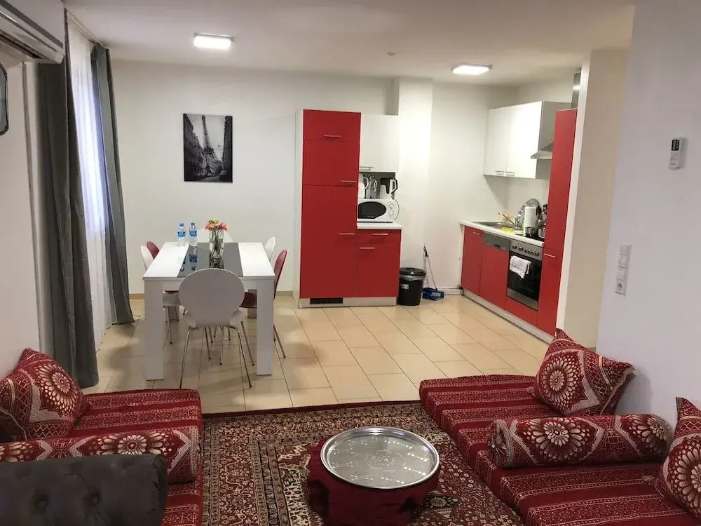 Photo - Sahara Falcon