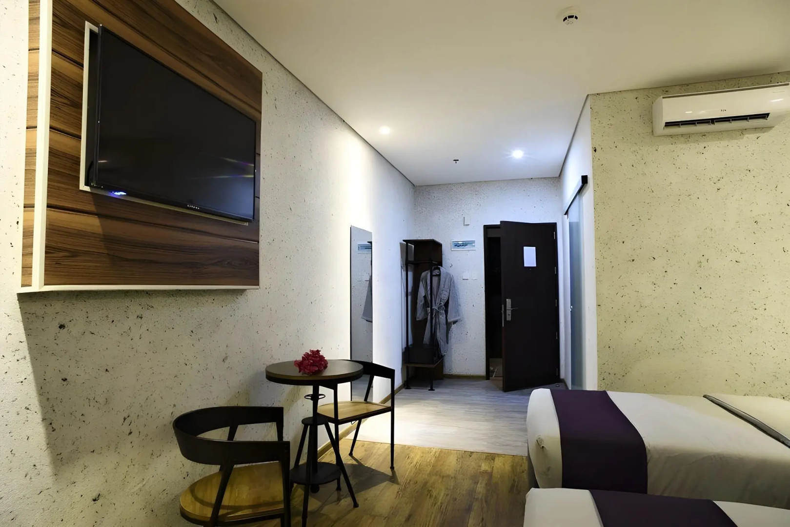 Photo - Axiaa Hotel
