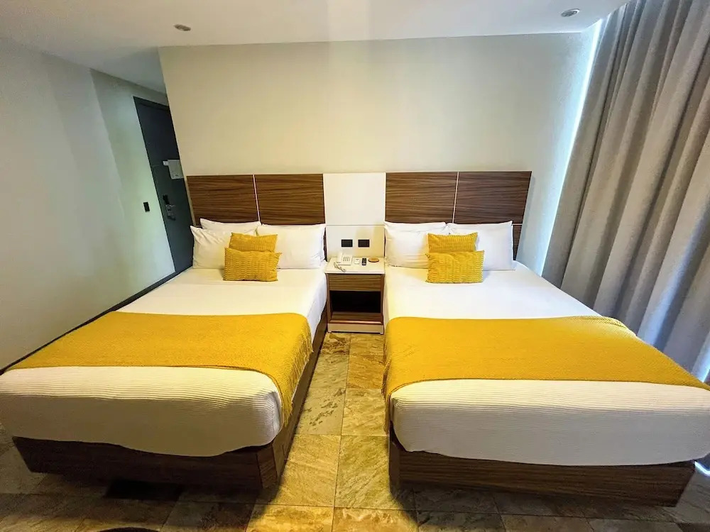 Photo - HVH by Yaxché