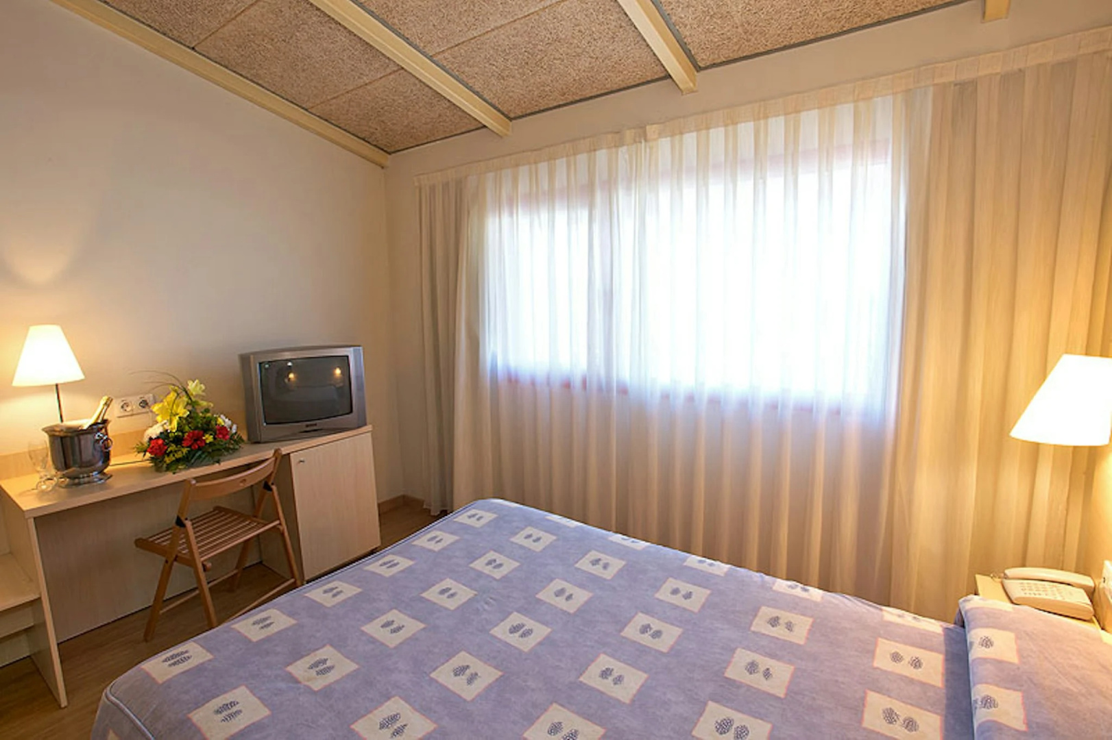Photo - Hotel Basic