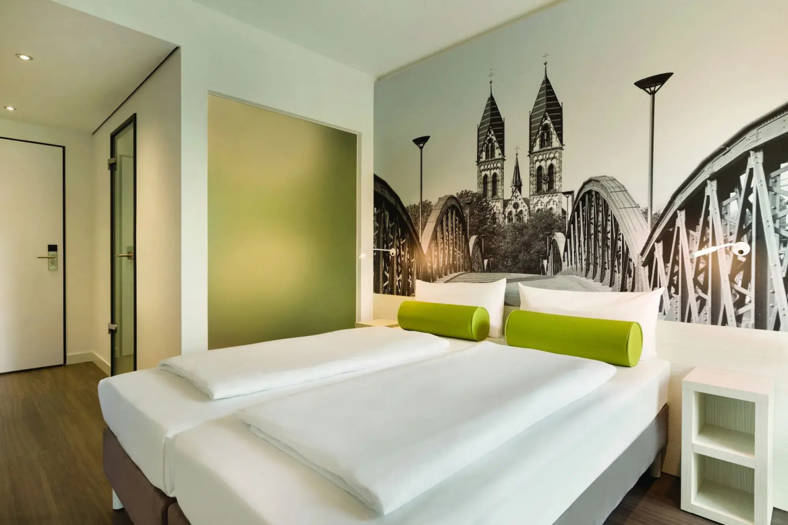 Photo - Premier Inn Hamburg City Berliner Tor