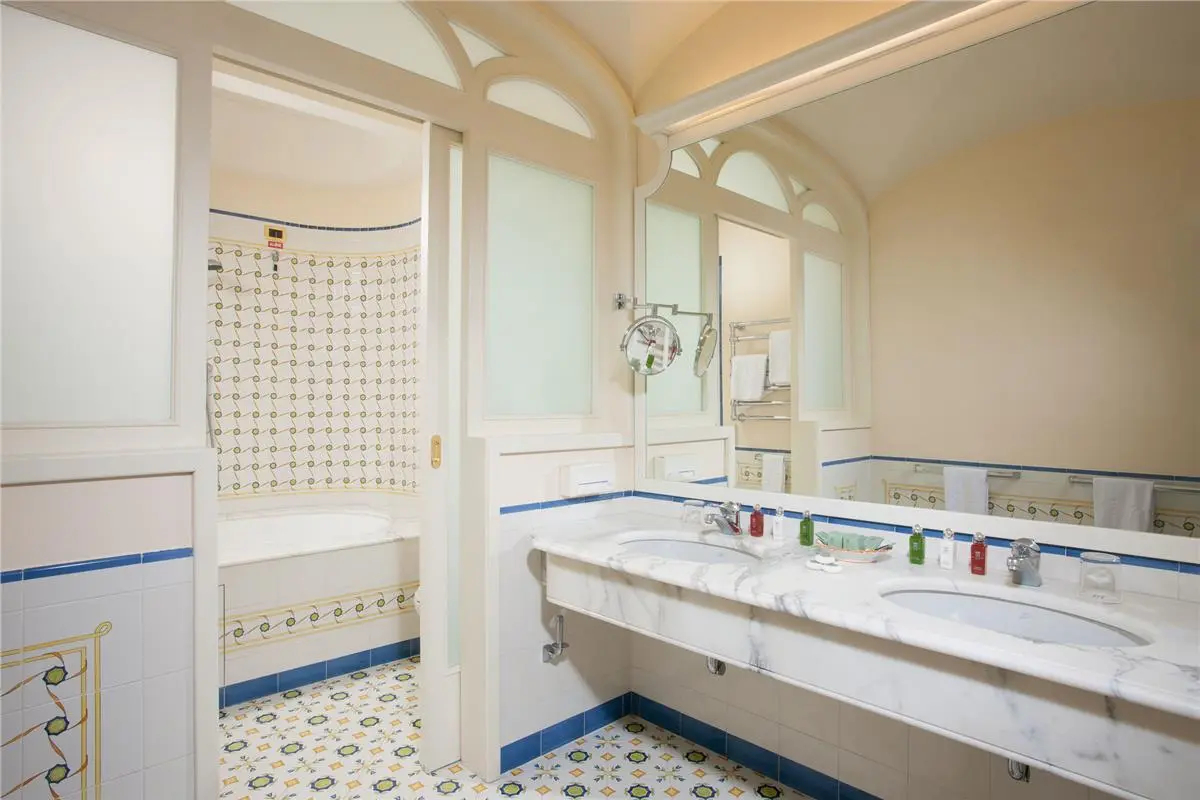 Photo - Grand Hotel Capodimonte