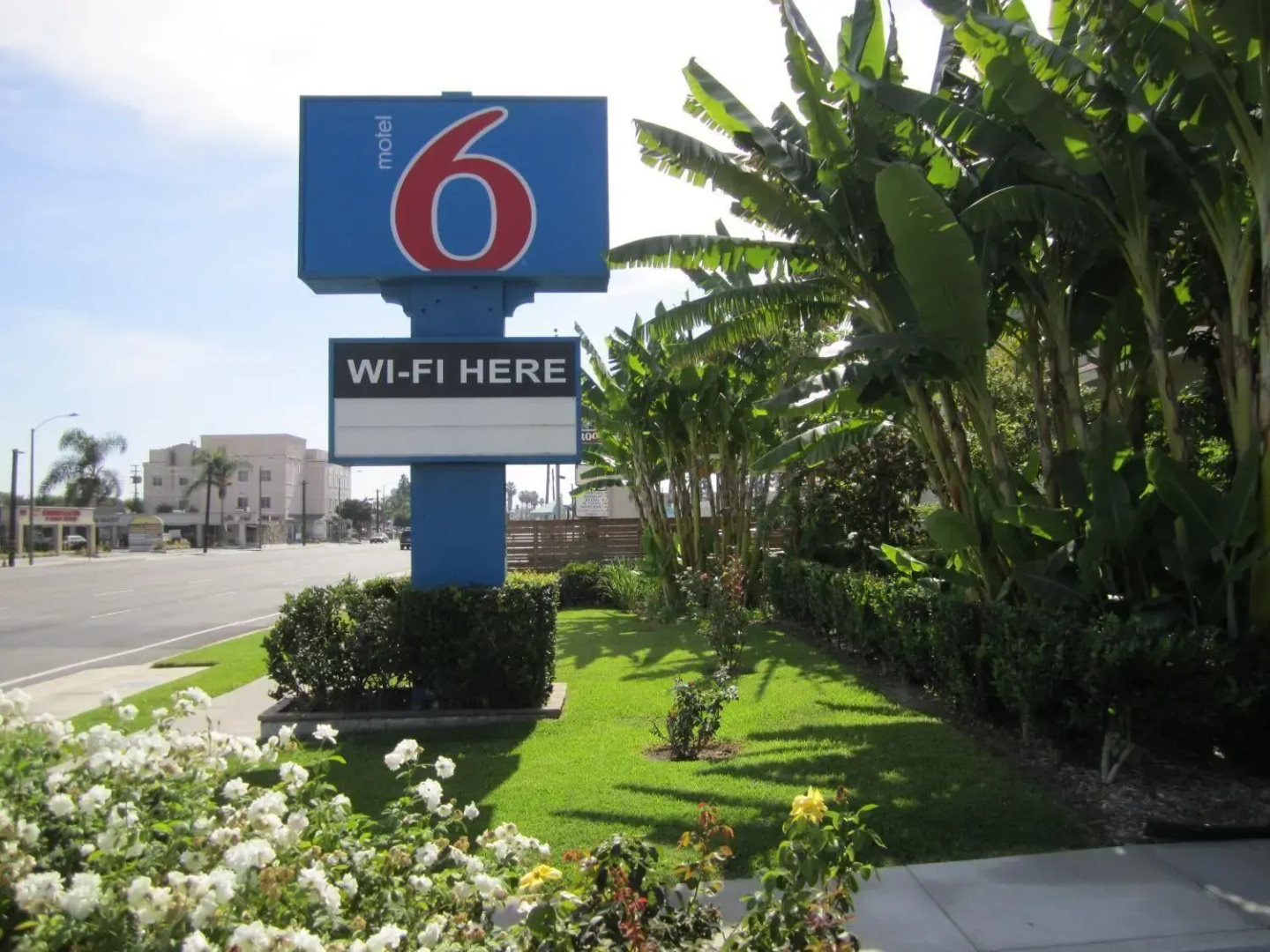 Foto - Motel 6 Anaheim, CA