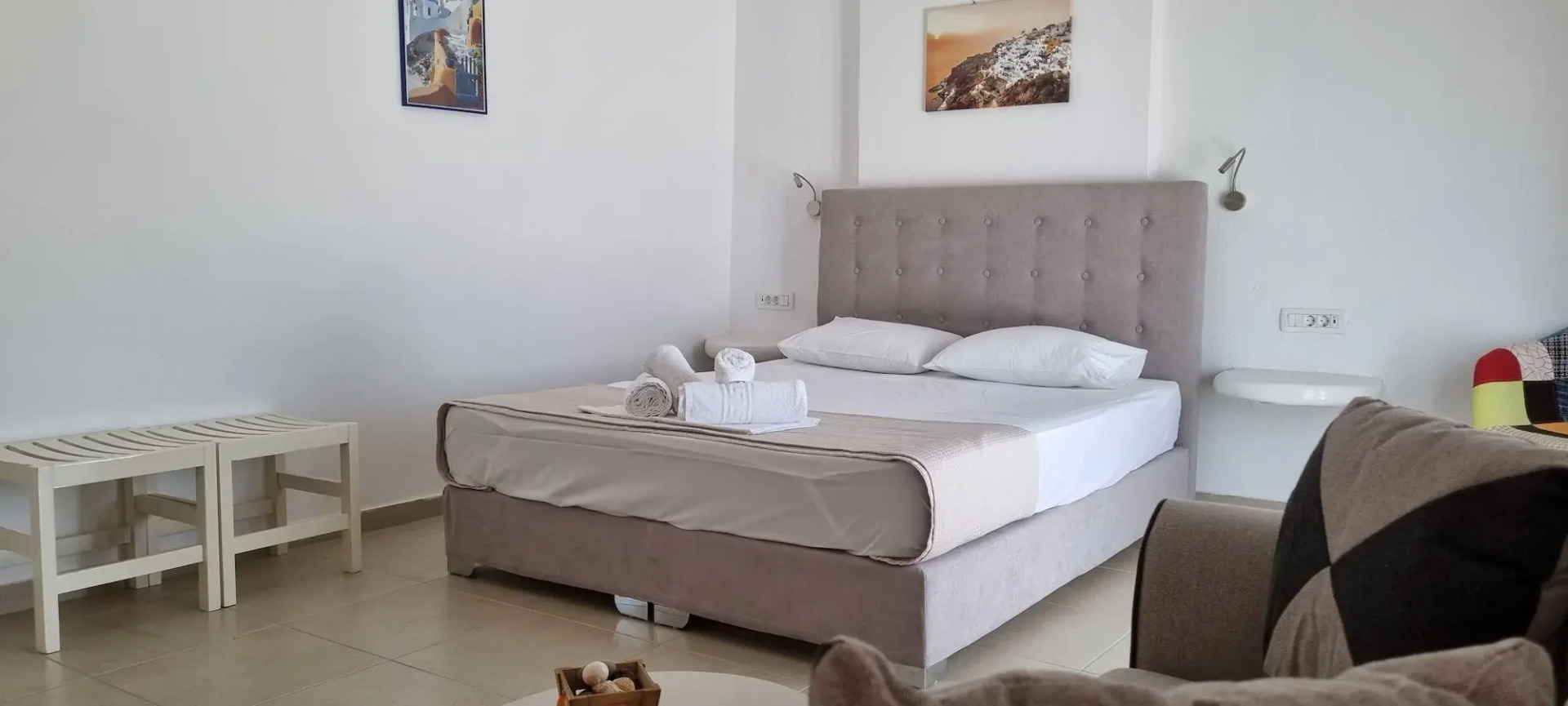 Foto - Thira's Dolphin