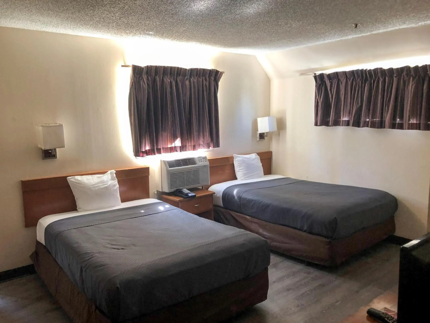 Photo - Studio 6 Extended Stay - Jacksonville, FL - South