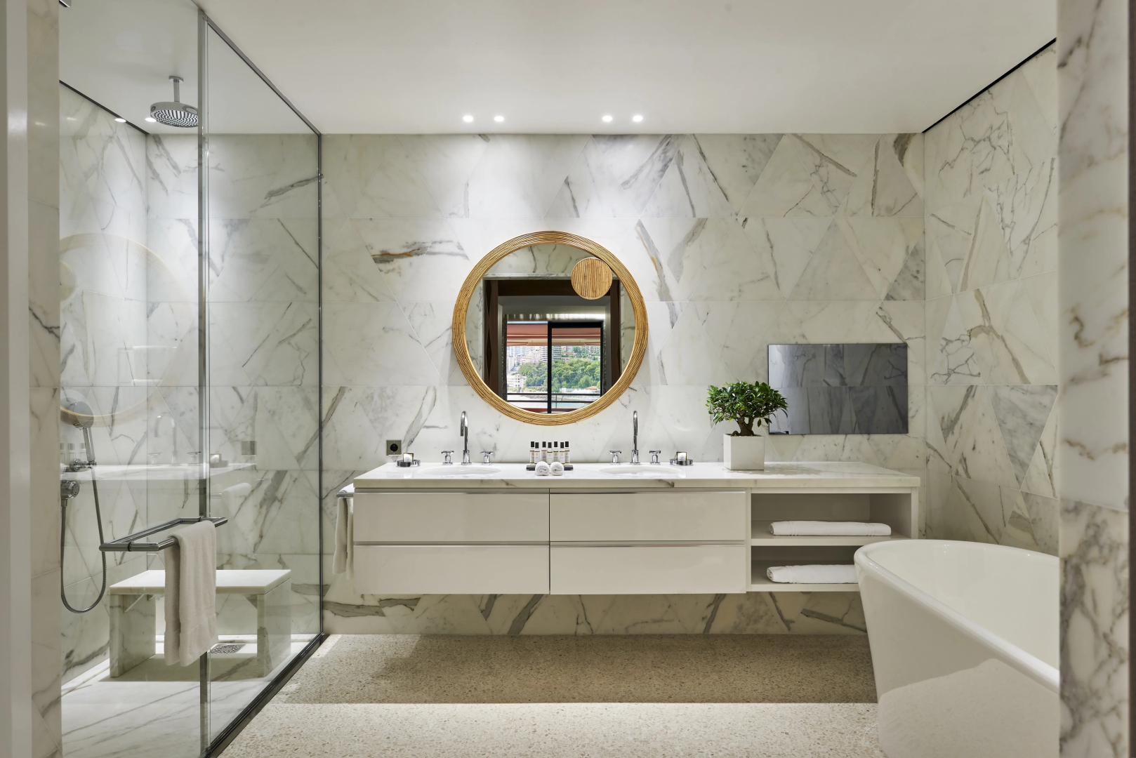 Photo - Monte-Carlo Beach